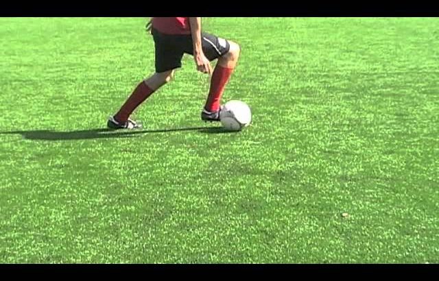 Football Skills / U-Turn Step-Over 🤩