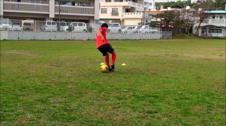 サッカー抜き技フェイント【クライフターン】 “Cruyff Turn” Soccer Skill Moves