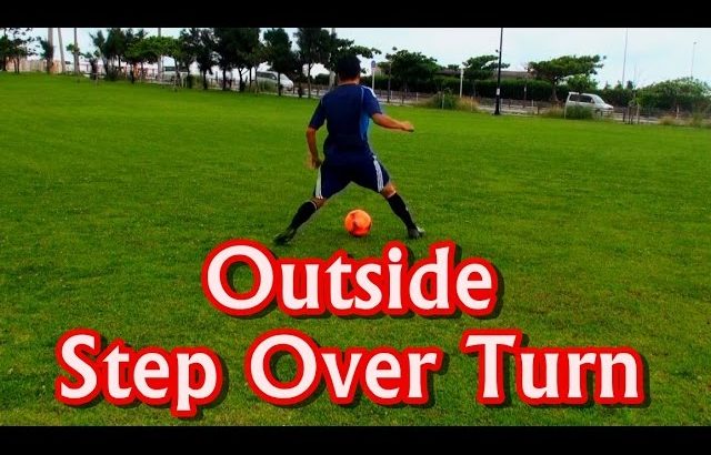 食いつかせる【アウトまたぎターン】”Outside Step Over Turn” | Football skill