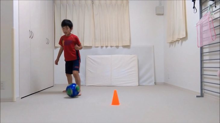 ジュニアサッカー練習 ボディーフェイント Junior soccer practicing Body feint