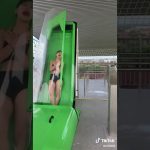 このウォータースライダー絶対怖い…… #shortsviral
