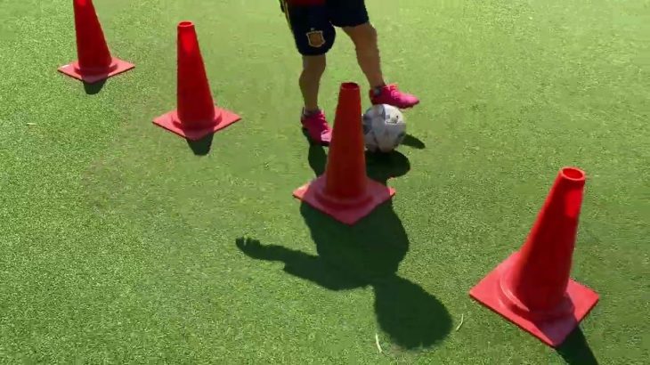 ［小学生サッカー］ダブルタッチドリブルトレーニング