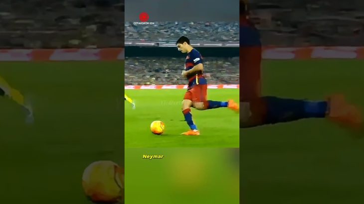 Momen pemain cetak gol menggunakan skill ciptaannya + Ronaldo dan Messi 🐐🐐