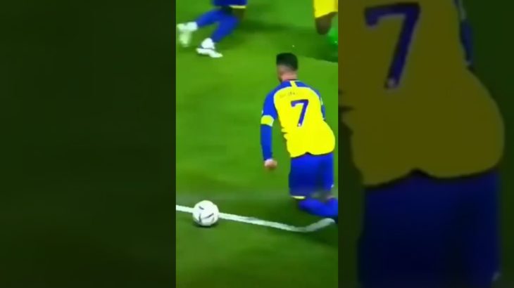 CR7 stepover tutorial 😬#cr7 #ronoldo #cristianoronaldo #football #soccer